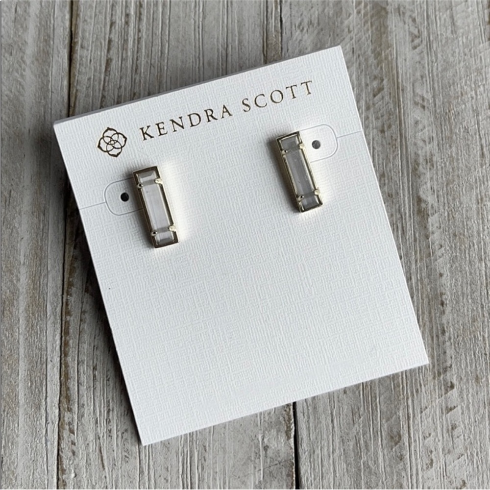 Kendra Scott Lady Gold Stud Earrings New with tags! Never been worn! - Picture 1 of 9